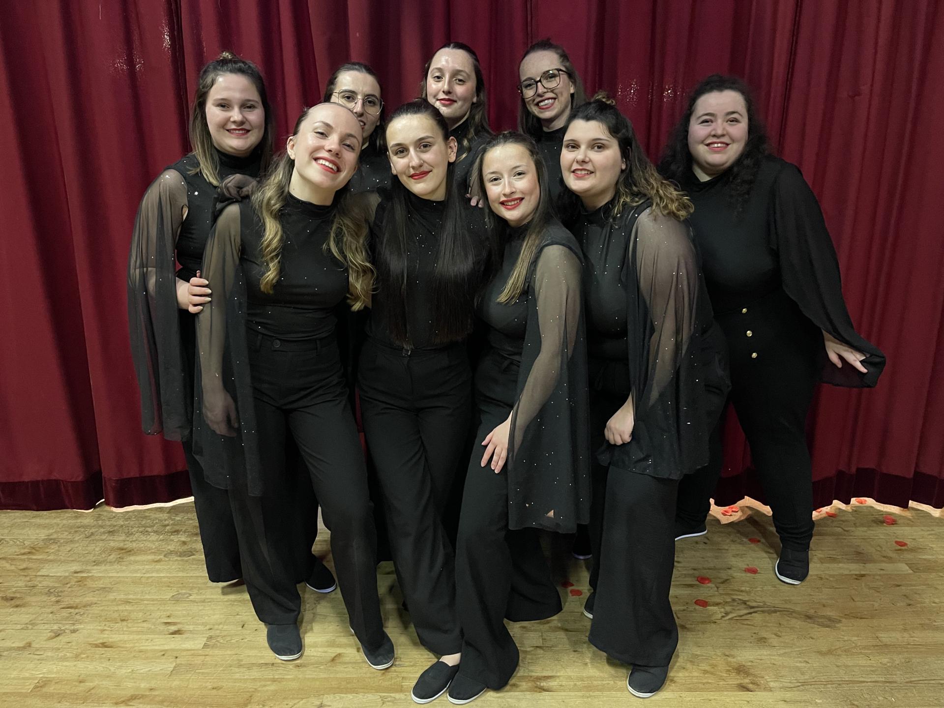 Danseuse groupe 7